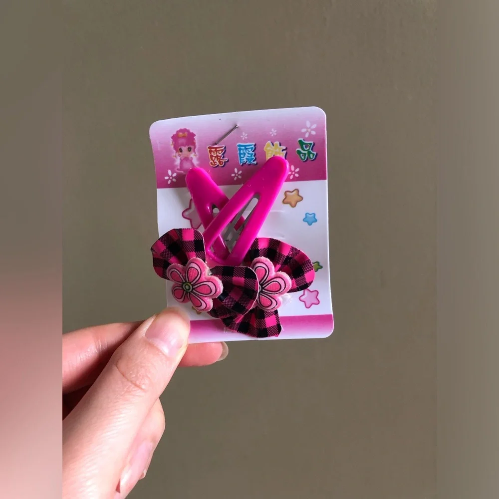New children Girls Pink Plaid Flower Snap Hair Clips accessory (set of 2)